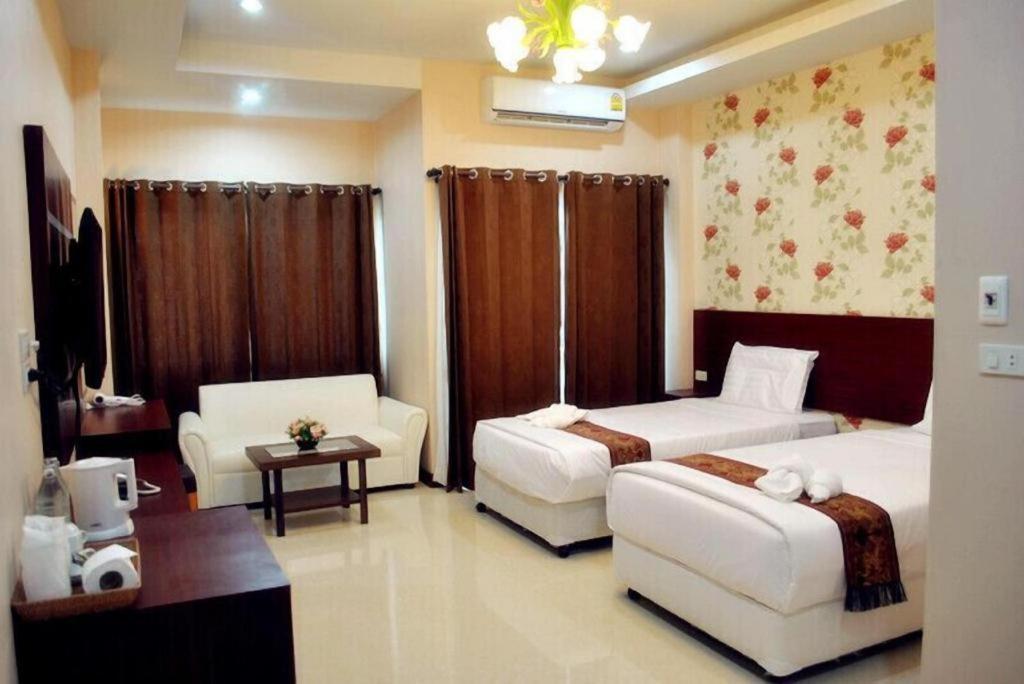 Le Parc Wangnang Hotel Phitsanulok Exterior photo