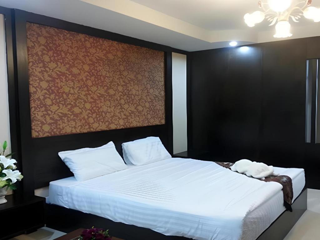 Le Parc Wangnang Hotel Phitsanulok Exterior photo
