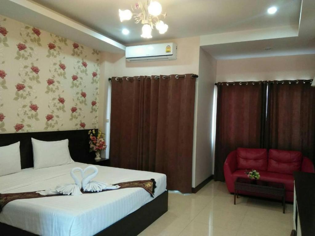 Le Parc Wangnang Hotel Phitsanulok Exterior photo