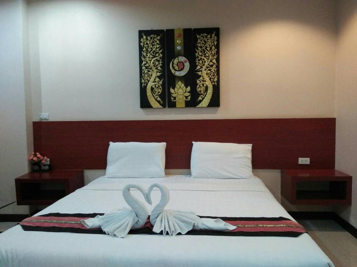 Le Parc Wangnang Hotel Phitsanulok Exterior photo