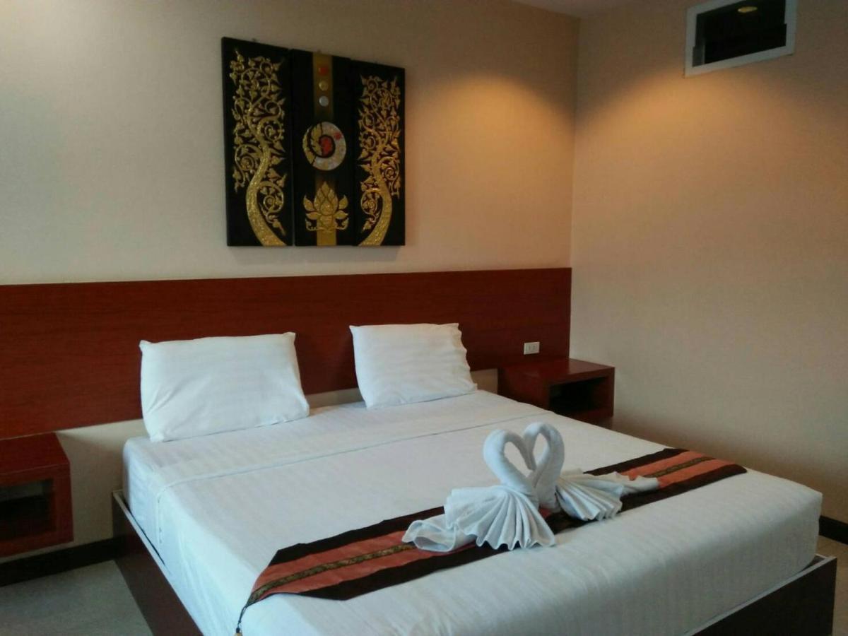 Le Parc Wangnang Hotel Phitsanulok Exterior photo